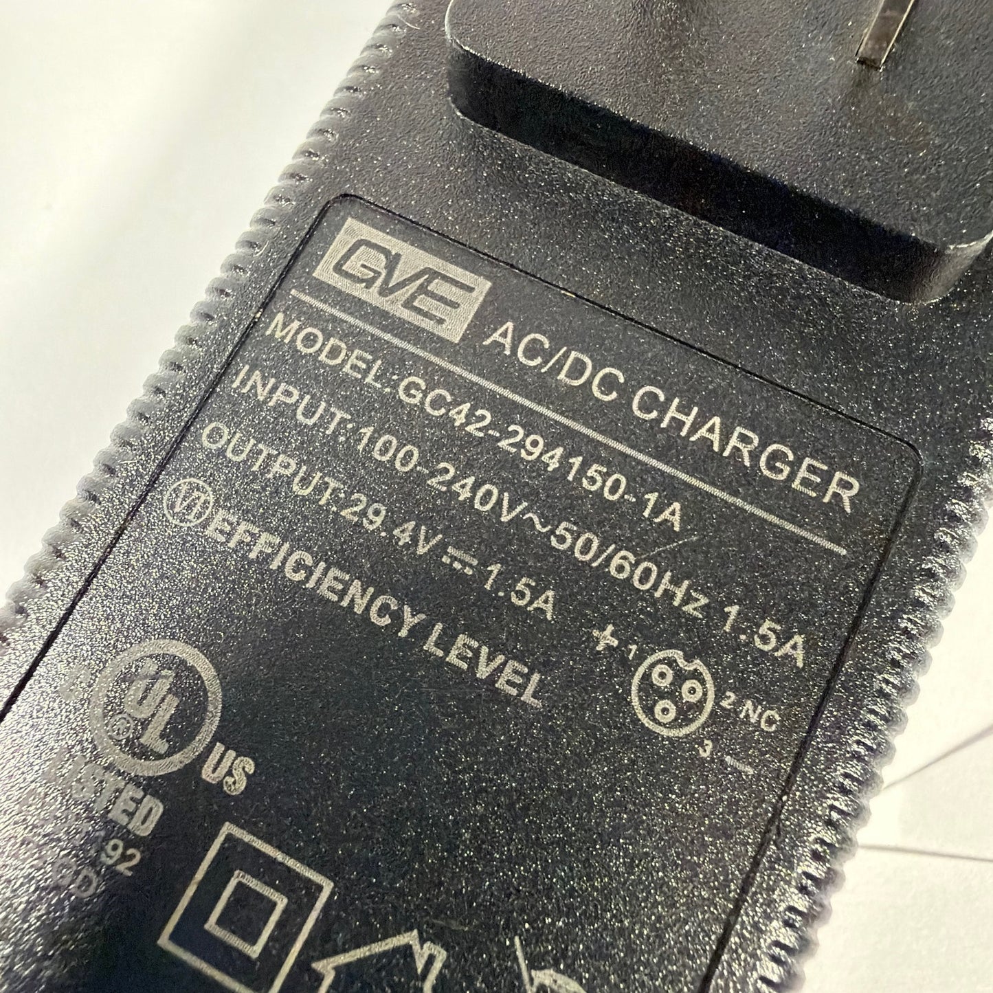 GVE GC42-294150-1A AC/DC Charger 29.4V 1.5A 3-Pin Round Connector