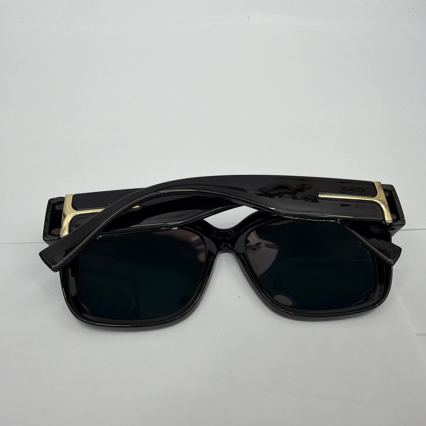 MYLIIA Black Oversized Square Mirrored Sunglasses