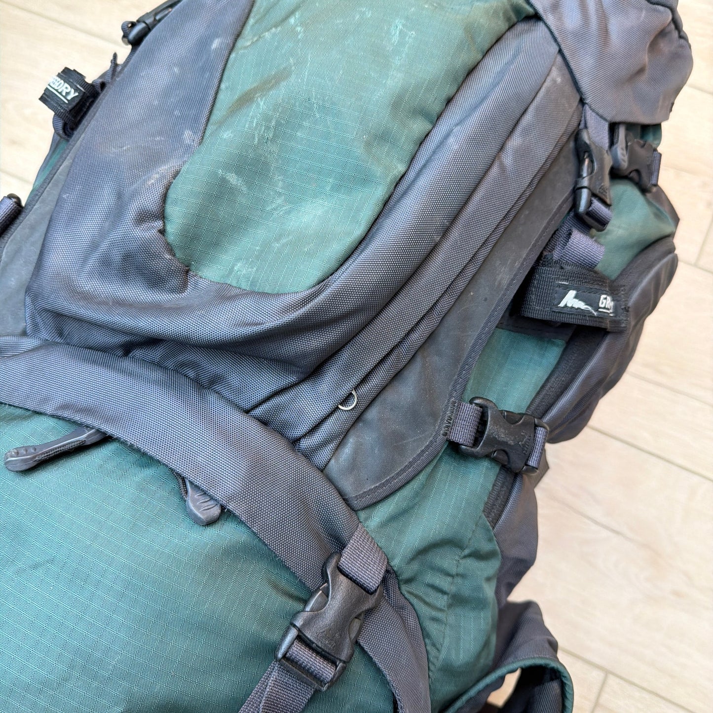 Gregory Baltoro 65L Hiking Backpack Size M Green Gray