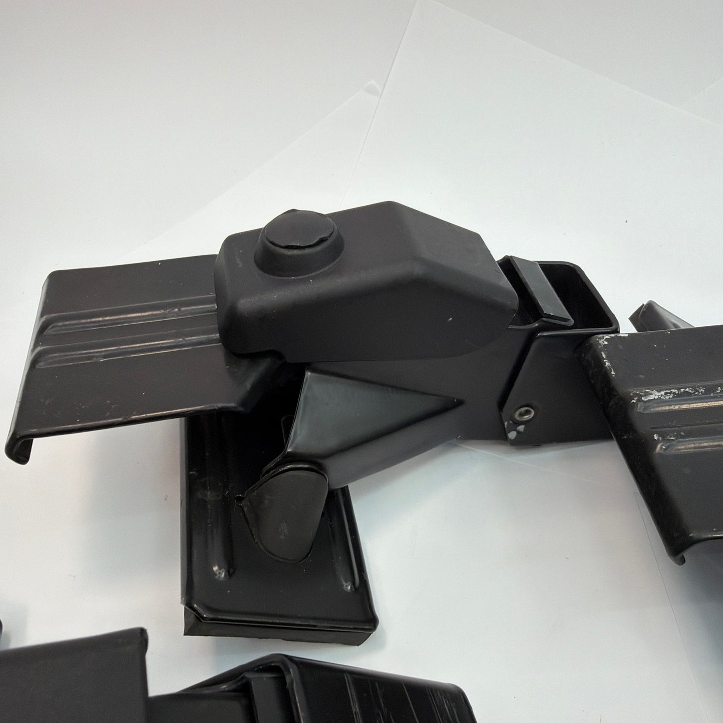 Thule Sweden Rain Gutter Roof Rack Towers Set of 4 Black