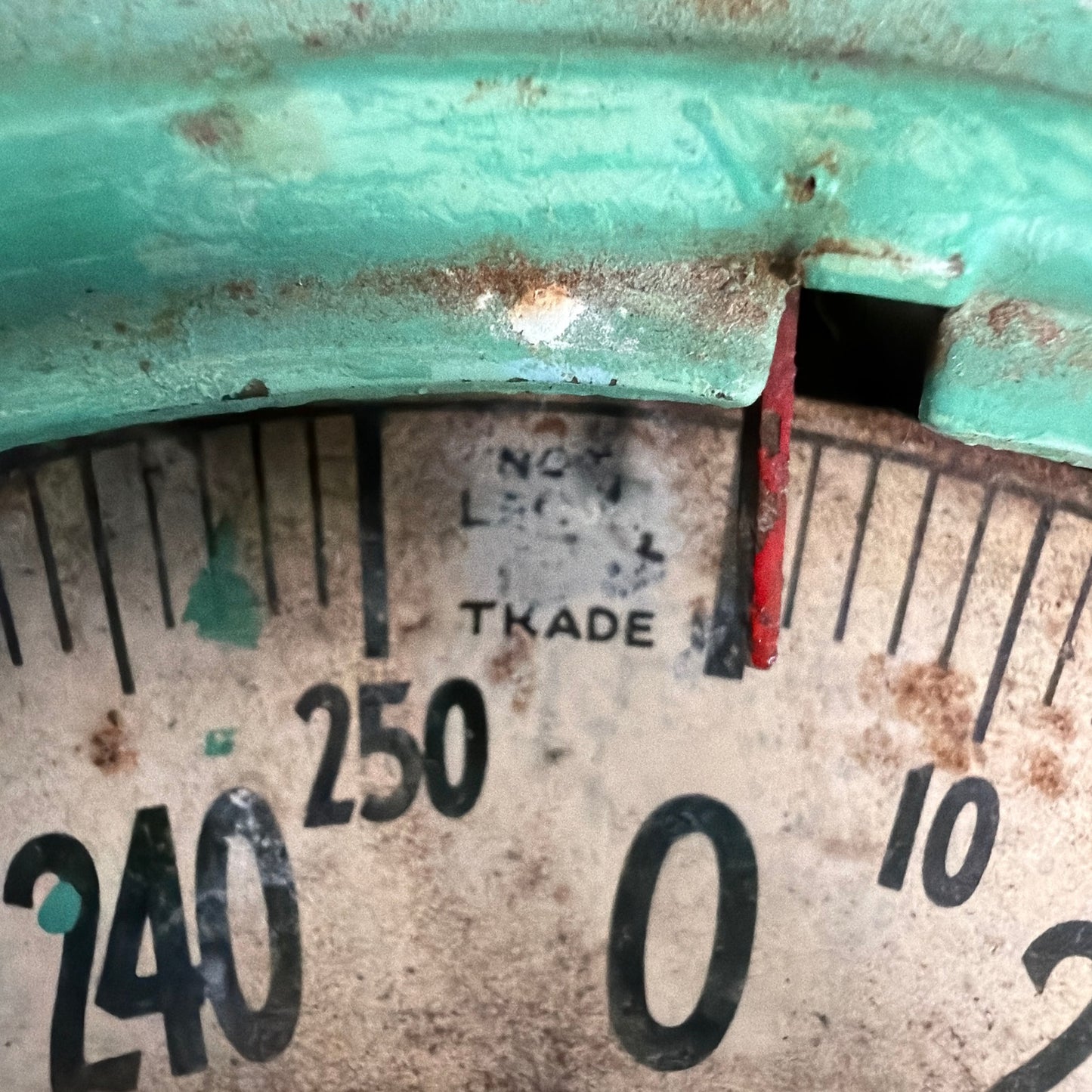 Vintage Green Analog Mechanical Scale 250 lb Platform 9 x 12 x 5