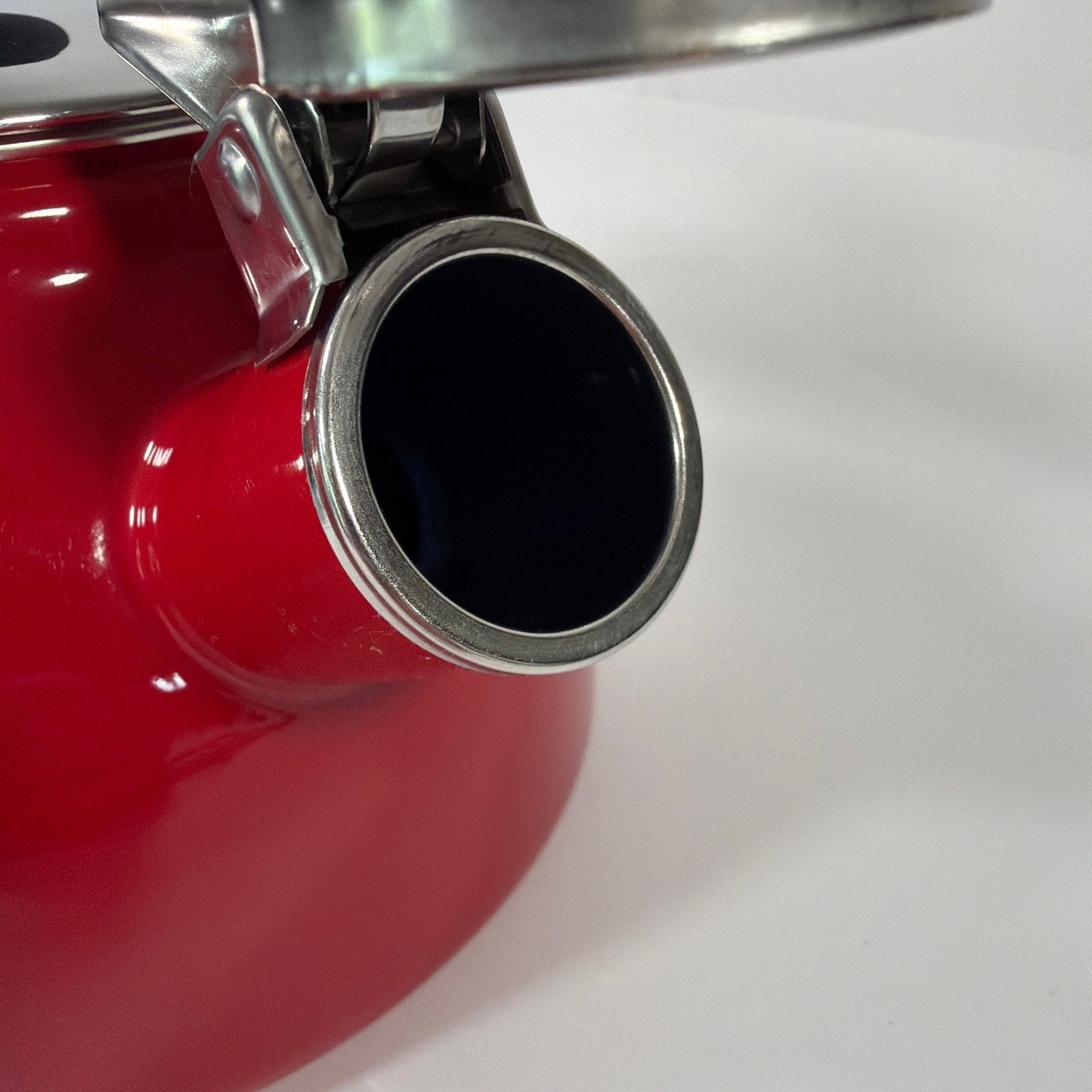 Chantal Bend Teakettle 37-BEND Red 1.6 Qt Whistling Tea Kettle
