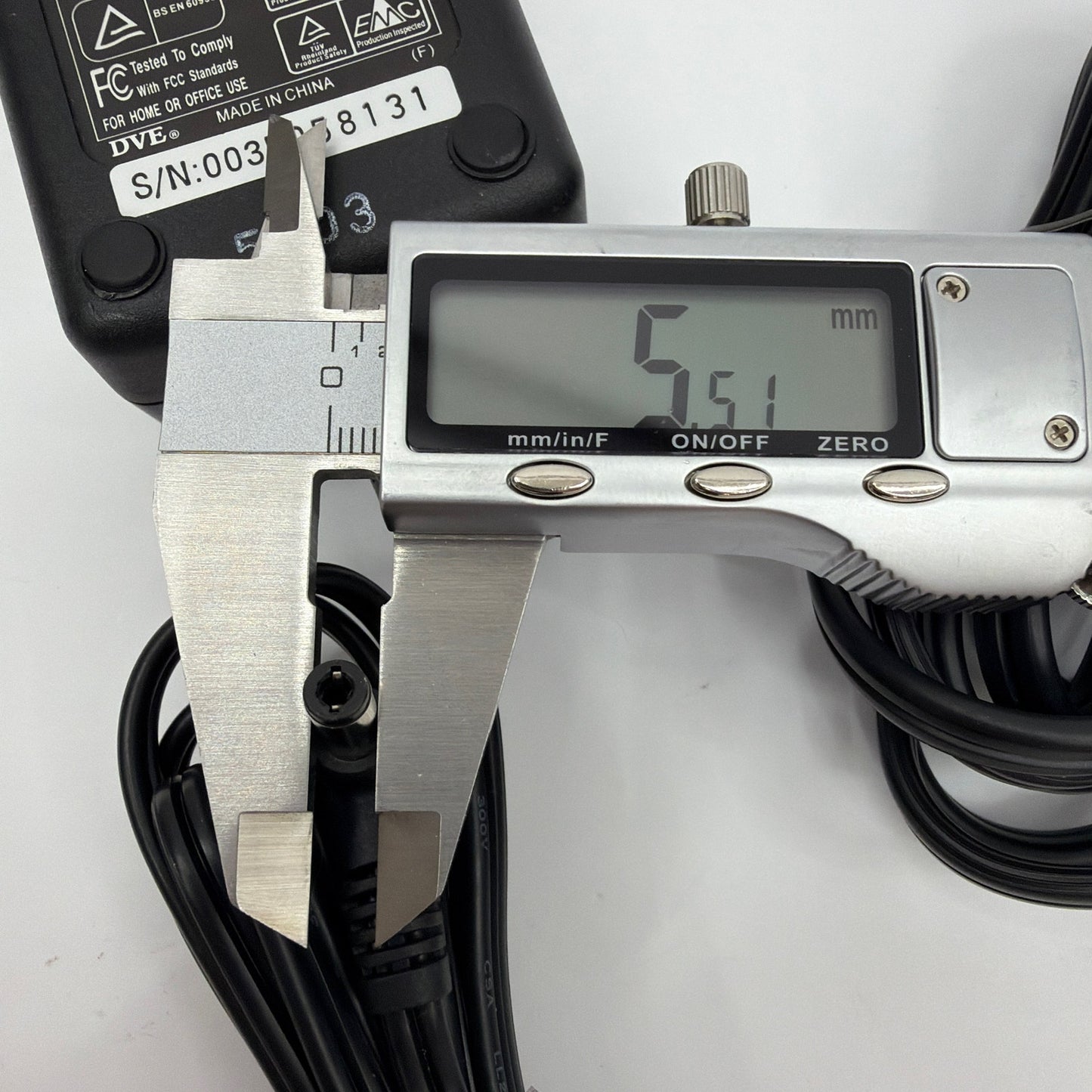 DYMO DSA-0421S-24 2 24 Switching Power Supply 24V 1A Adapter 90819