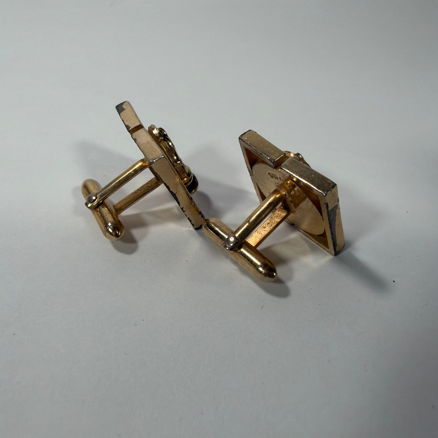 Swank Horse Head Mother of Pearl Gold-Tone Cufflinks Pair