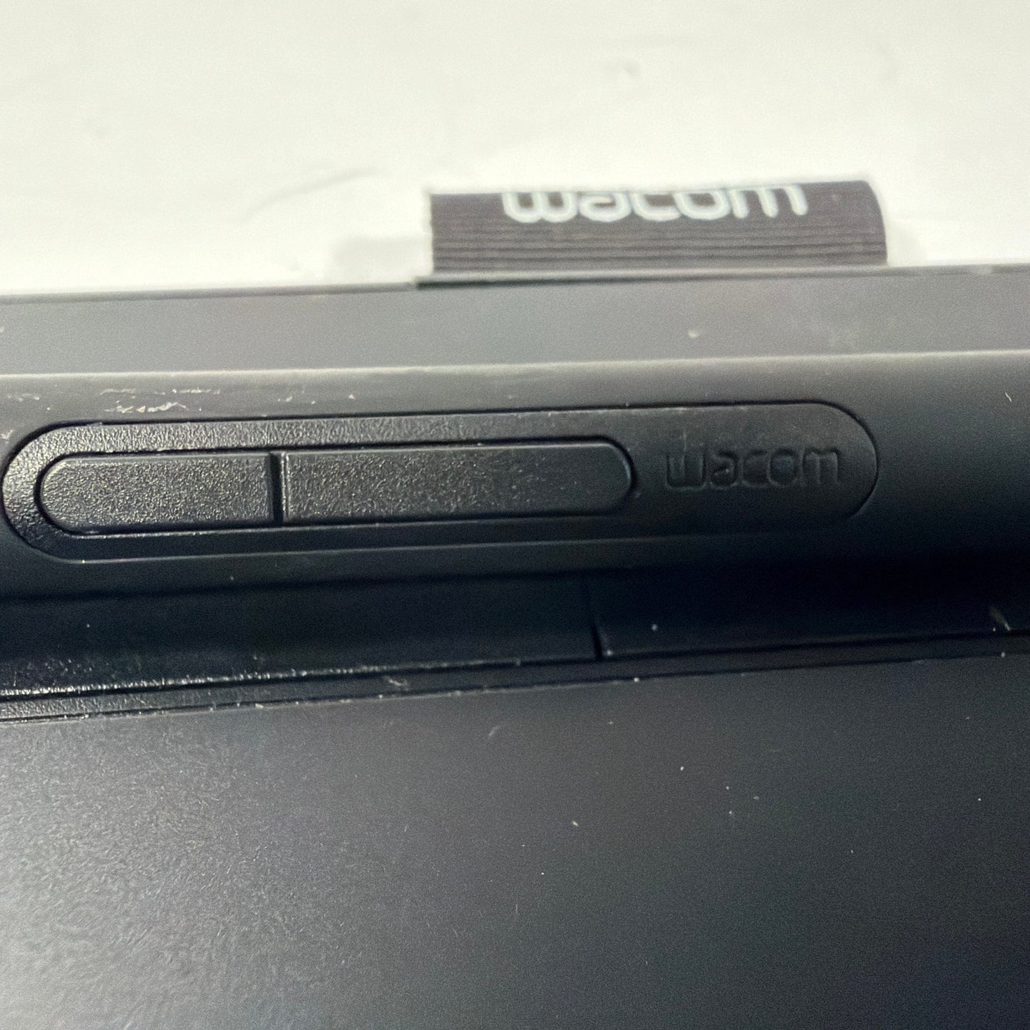 Wacom Intuos Small Bluetooth Graphics Tablet CTL-4100WL Black with Pen