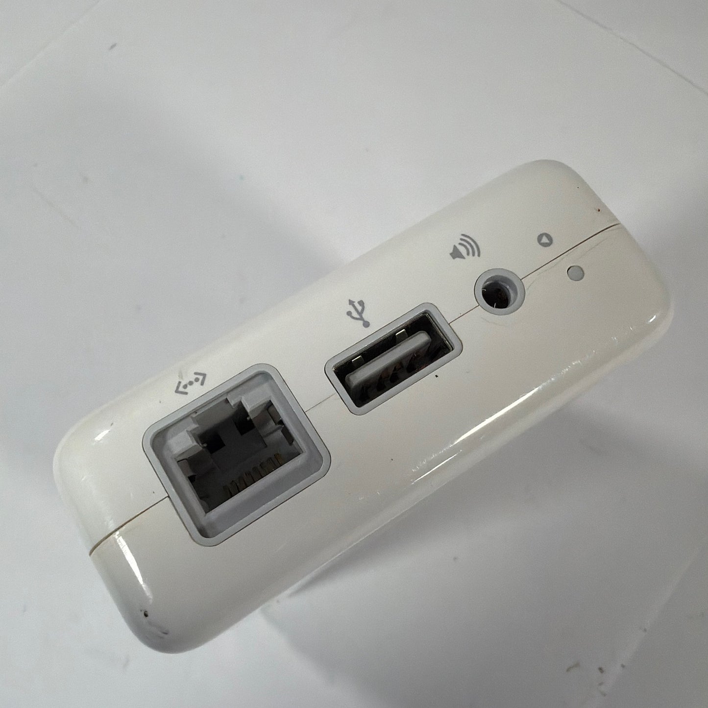 Apple AirPort Express Base Station Model A1084 Wireless G Router White
