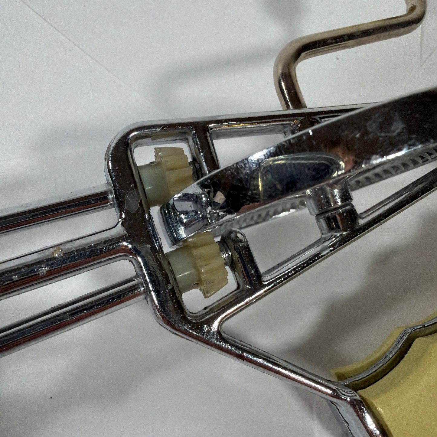 Maynard Manual Hand Crank Egg Beater Mixer Yellow Handle Chrome Cracked Handle