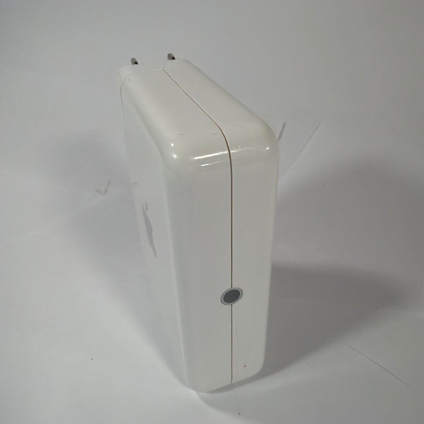 Apple AirPort Express Base Station Model A1084 Wireless G Router White