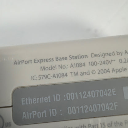 Apple AirPort Express Base Station Model A1084 Wireless G Router White