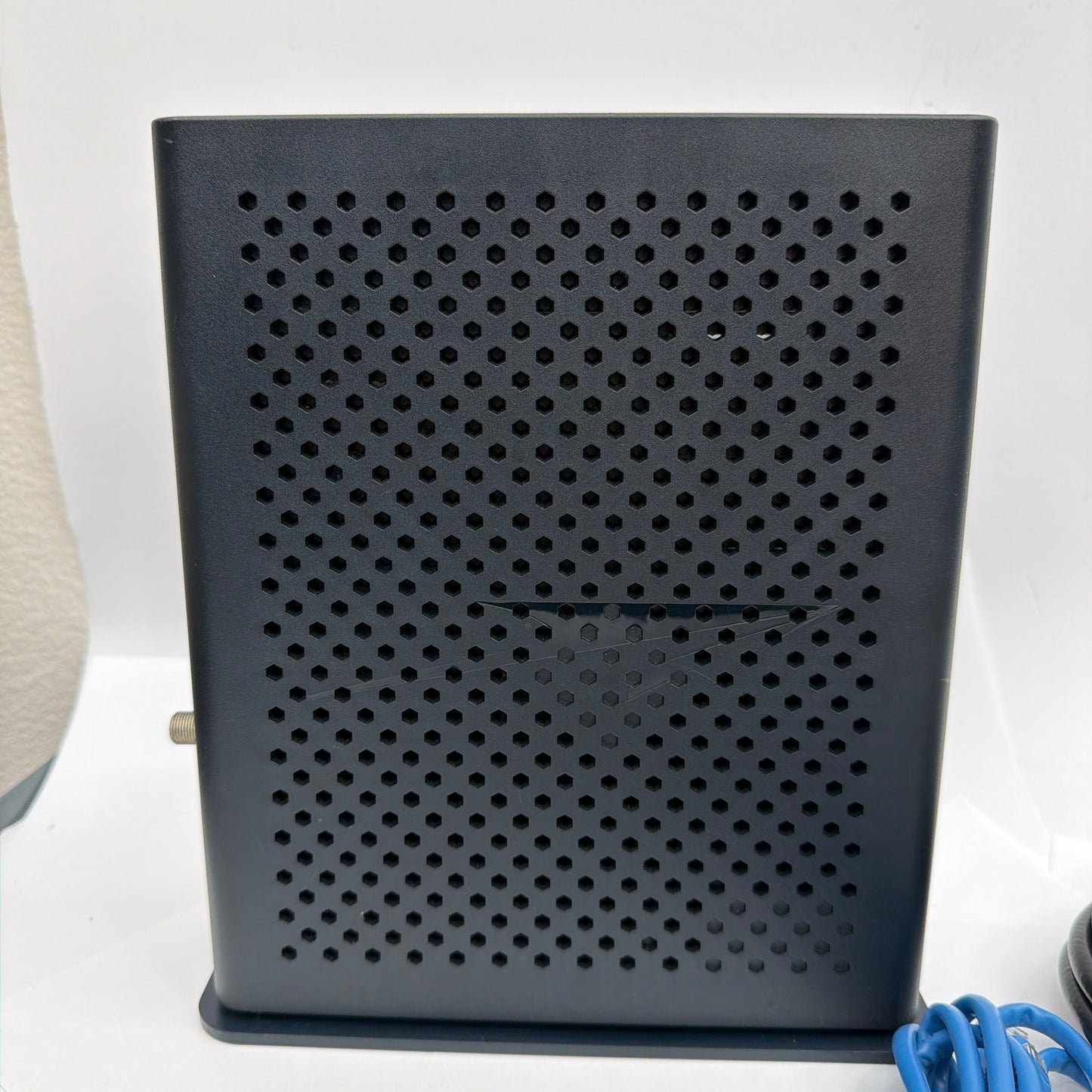 ARRIS SURFboard SBG8300 DOCSIS 3.1 Cable Modem WiFi Router