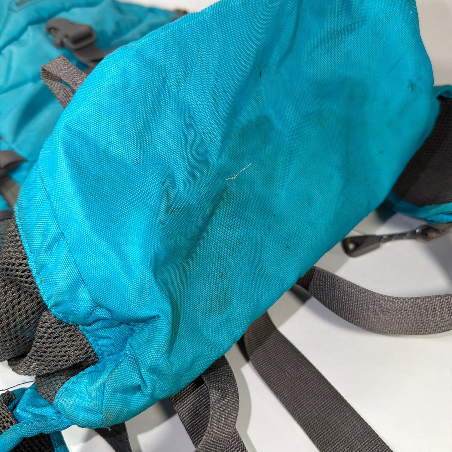 REI Co-op Tarn 18 Youth Hiking Daypack Backpack 18L Teal Blue