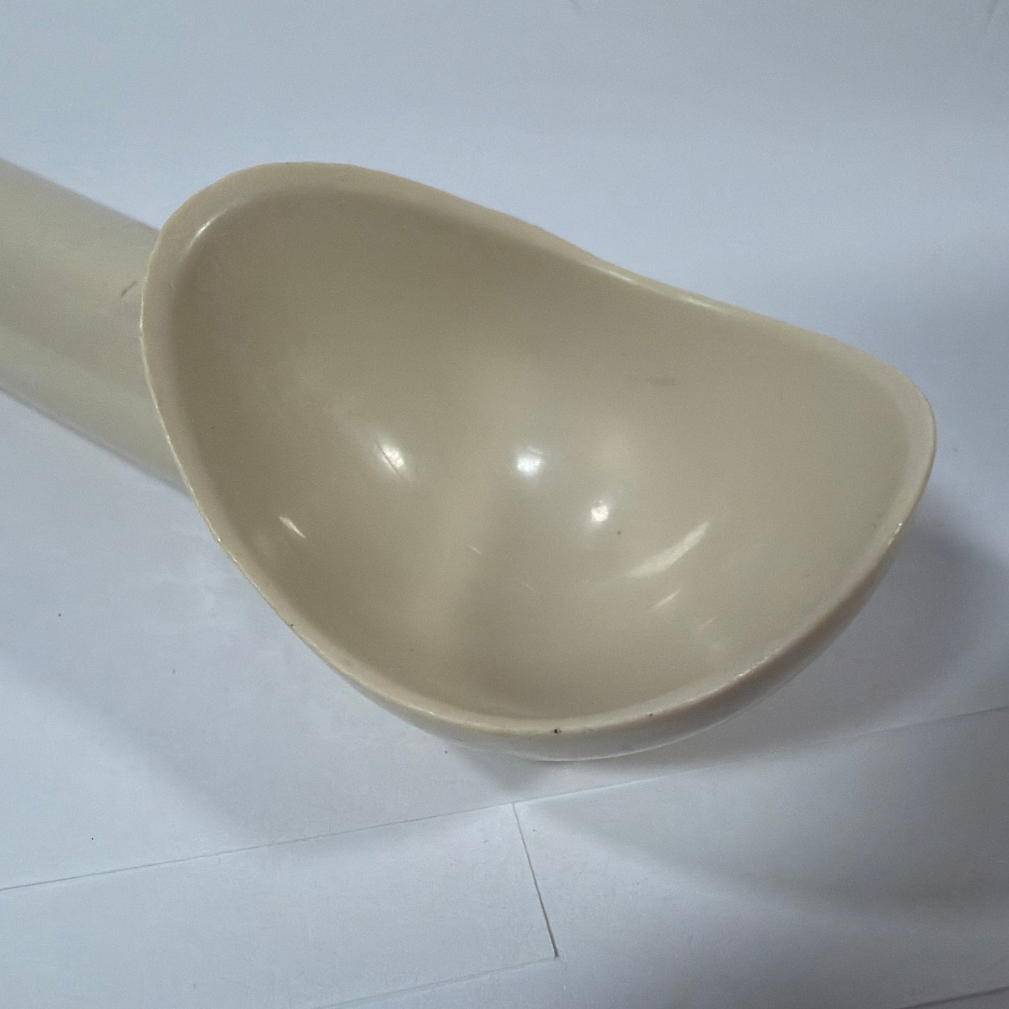 EKCO Beige Plastic Ice Cream Scoop Made in Taiwan