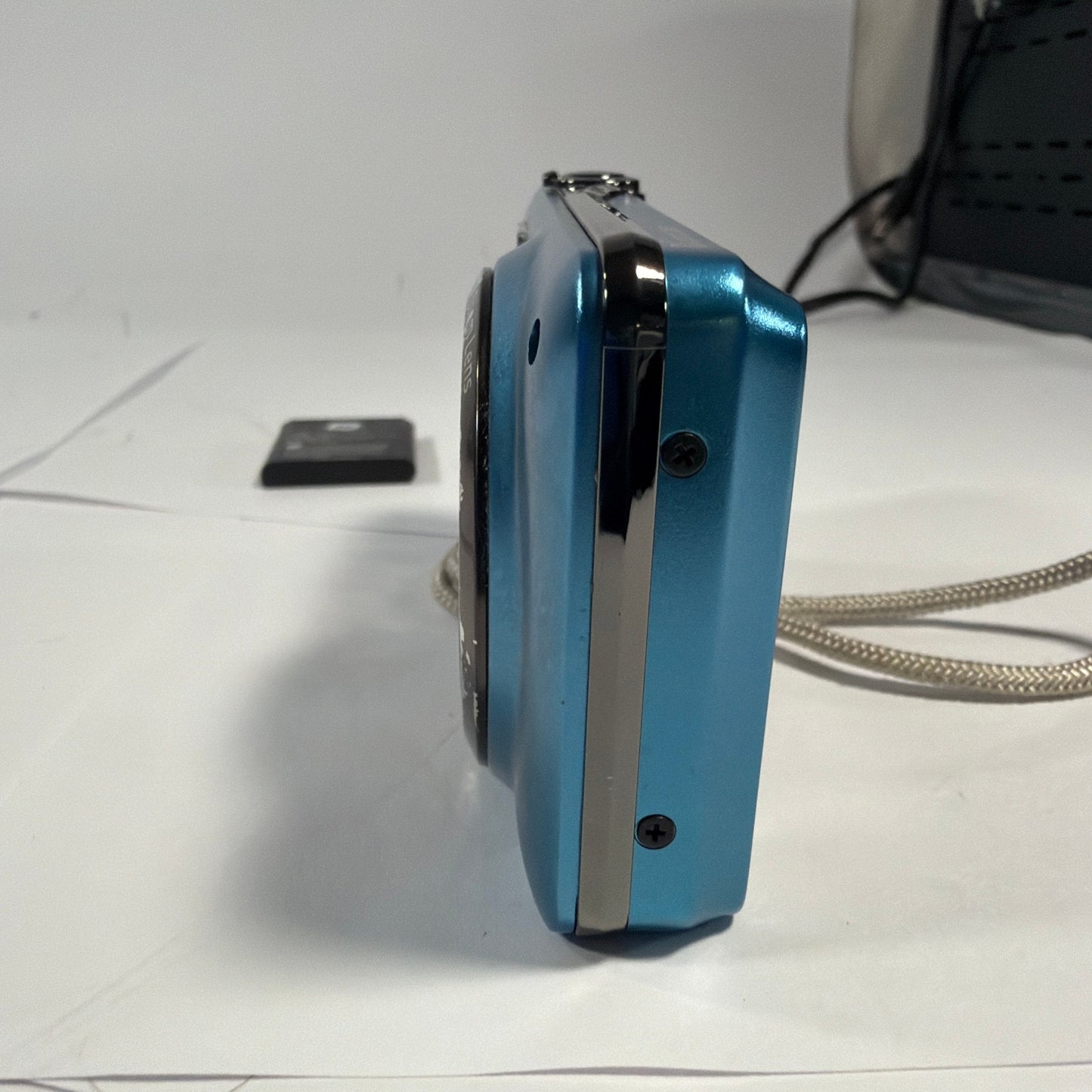 GE E1486TW 14.1MP Blue Digital Camera For Parts SD Card Slot Blocked
