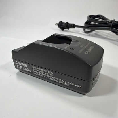 Olympus LI-10C Li-Ion Battery Charger with Power Cord Tested Working