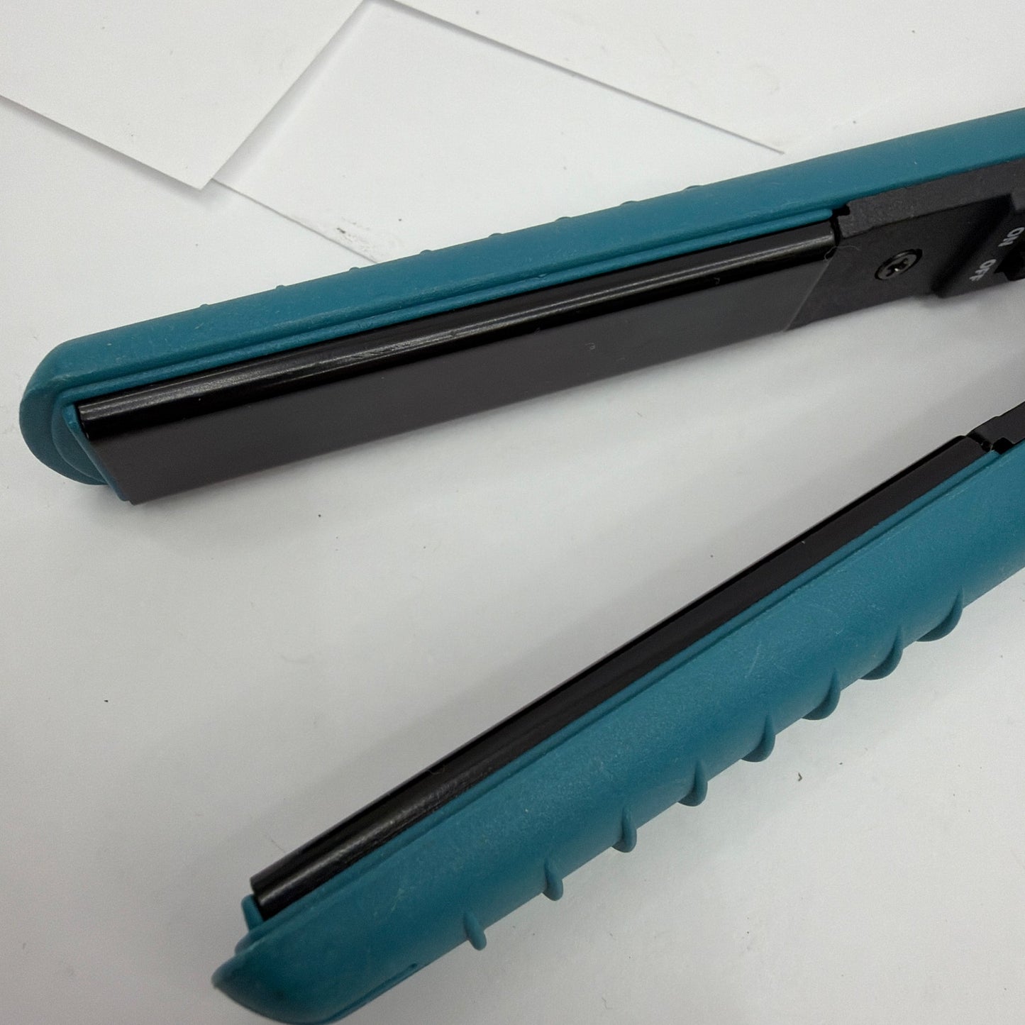Revlon RVST2029B Ceramic Mini Flat Iron Hair Straightener Teal Black Tested