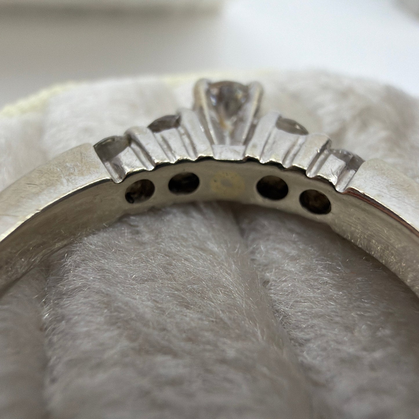 14K White Gold Diamond Ring Size 8 0.30ct Center With Paperwork