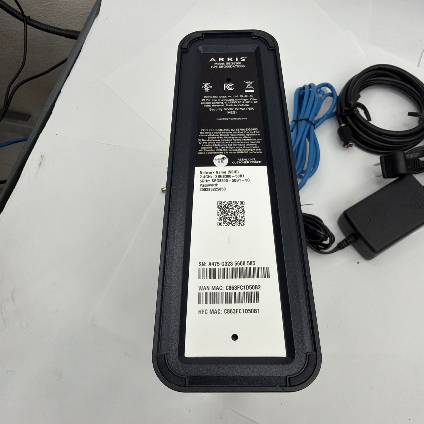ARRIS SURFboard SBG8300 DOCSIS 3.1 Cable Modem WiFi Router