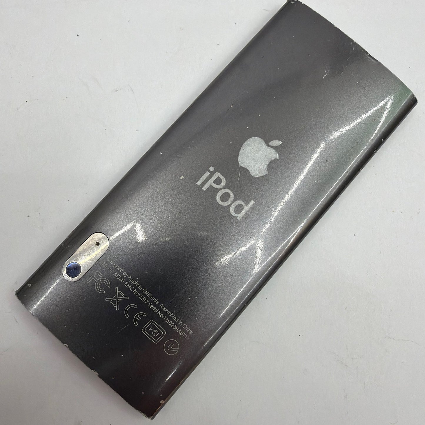 Apple iPod nano 5th Gen A1320 Gray For Parts Repair White Screen