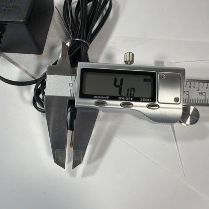Grundig SY-08020 8V DC 200mA AC Adapter Power Supply
