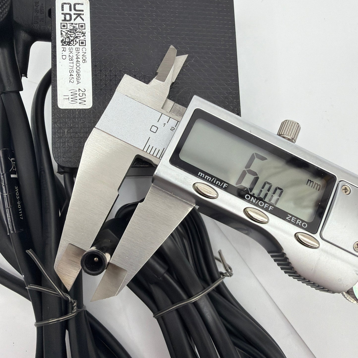 Samsung A2514_RPN 25W 14V AC/DC Power Adapter
