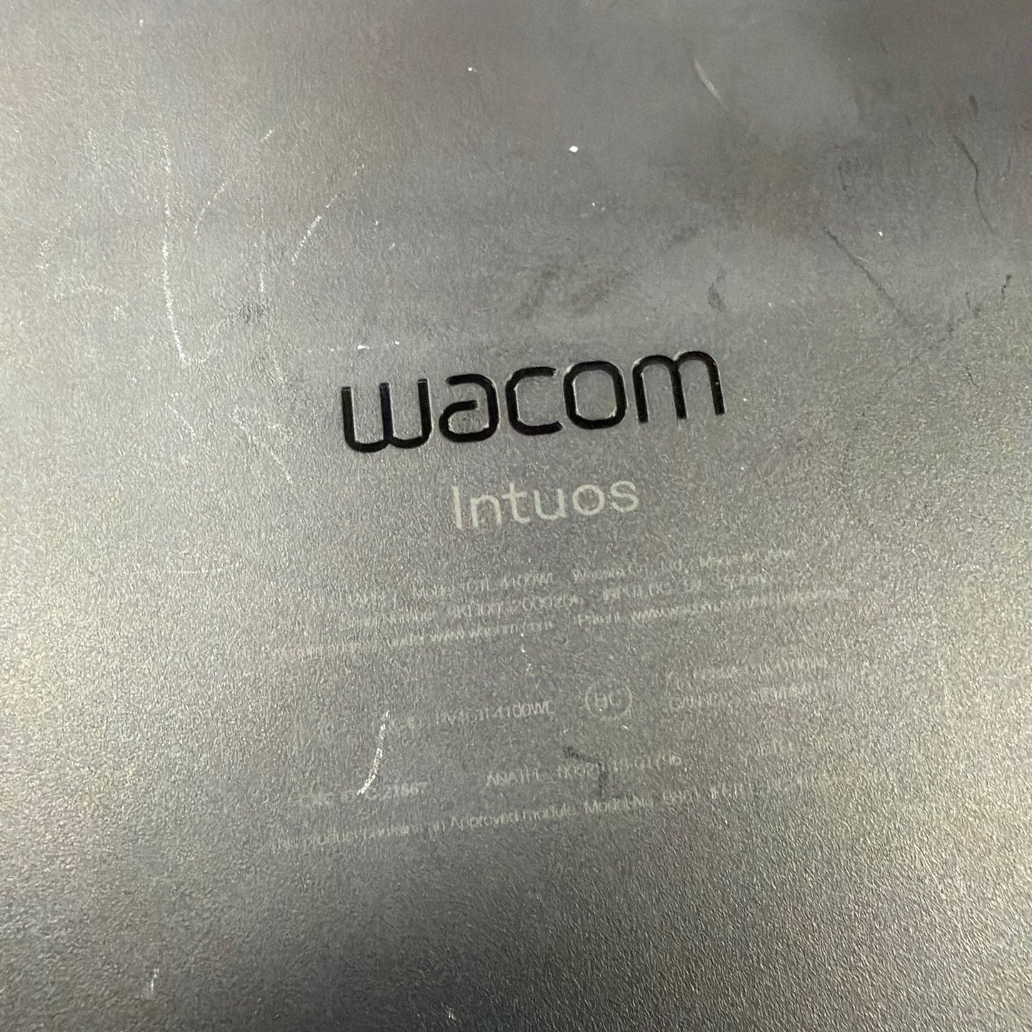 Wacom Intuos Small Bluetooth Graphics Tablet CTL-4100WL Black with Pen
