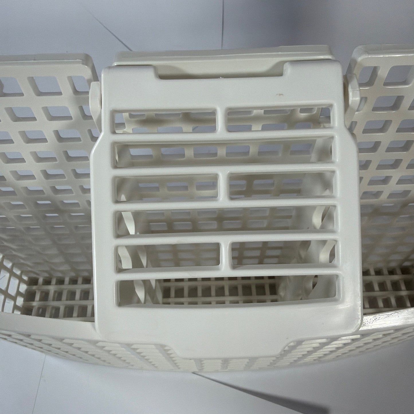 Whirlpool KitchenAid Dishwasher Silverware Basket White Part 9743574