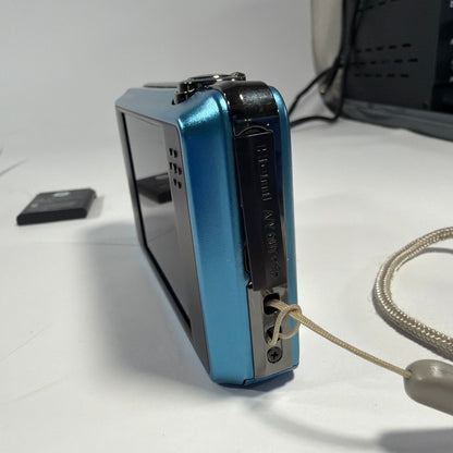 GE E1486TW 14.1MP Blue Digital Camera For Parts SD Card Slot Blocked
